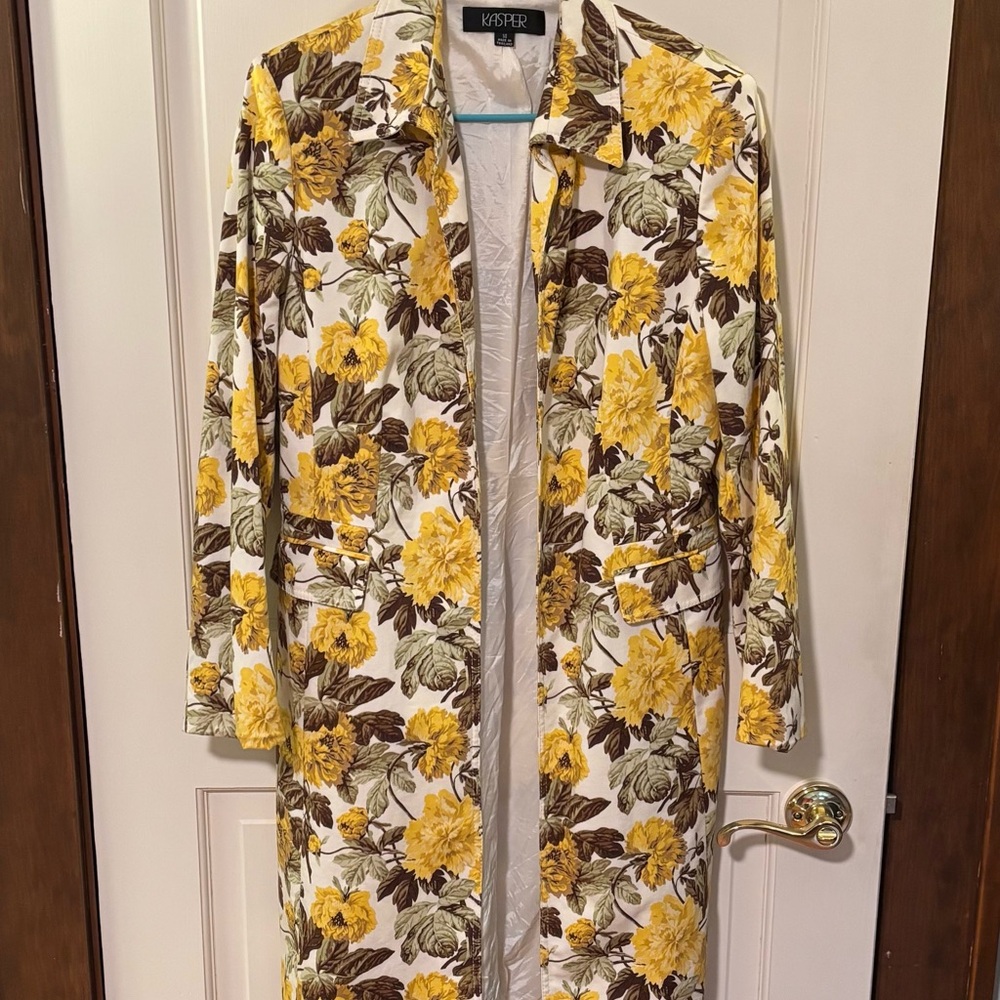 Kasper Floral Trench Coat with Yellow and Brown Accents